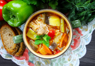 Soup with eggplant, tomatoes, pepper and green beans