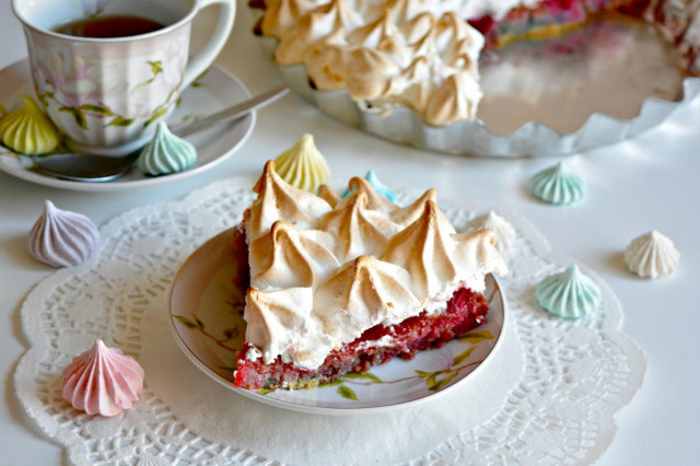 Frozen cherry and meringue pie