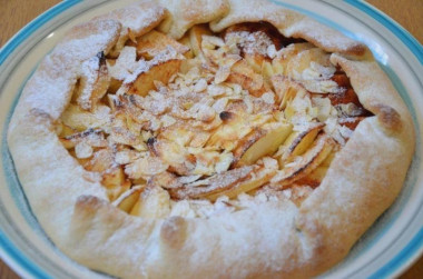 Apple biscuits in vegetable oil