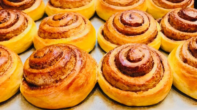 Cinnamon rolls with yeast