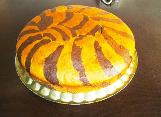 Zebra cupcake in butter with a complex pattern