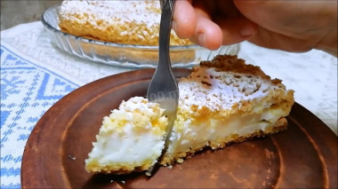 Favorite pie with yogurt and sour cream filling