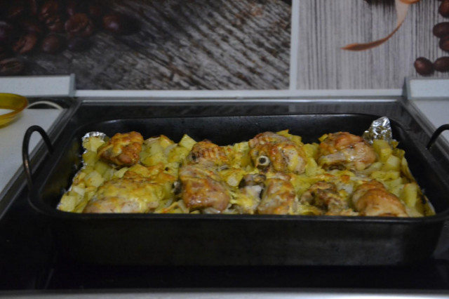 Potato casserole with chicken in a hurry