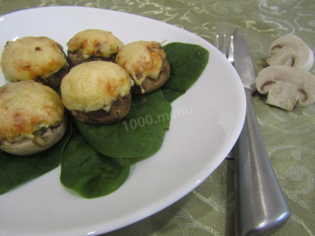 Mushrooms stuffed with cottage cheese and spinach
