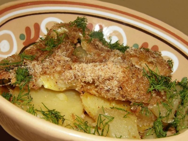Salmon bellies with potatoes