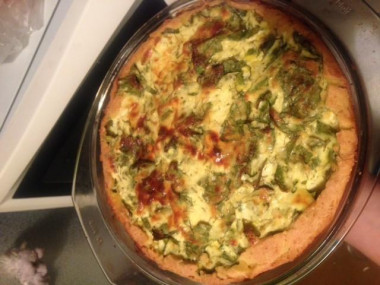 Spinach and cottage cheese pie