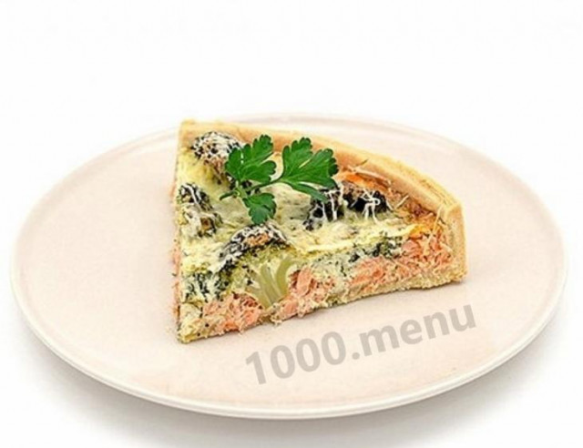 Salmon and broccoli pie