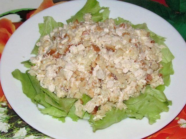 Breadcrumbs salad