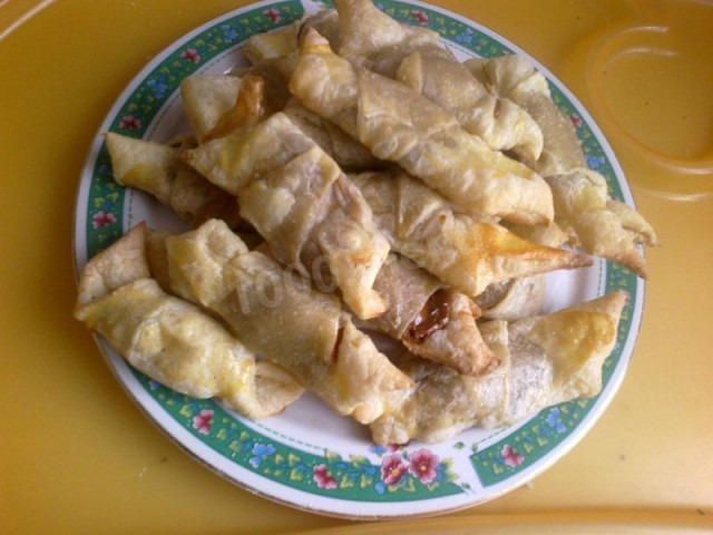 Bagels made of ready-made puff pastry with condensed milk