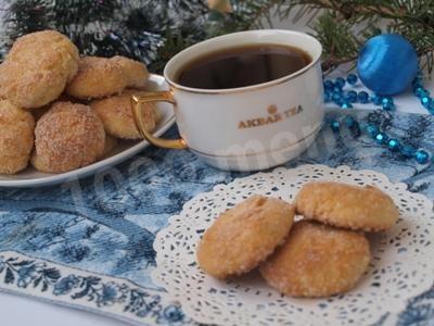 New Year's cottage cheese cookies with dried apricots