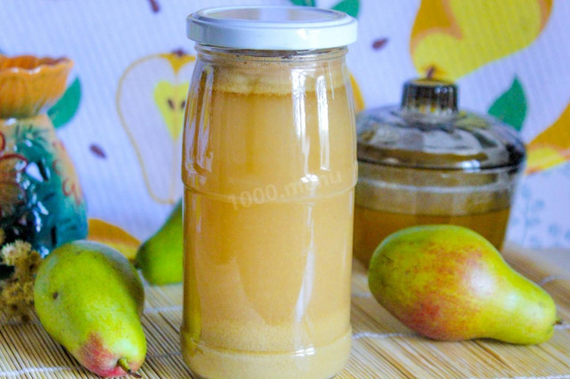 Juice from pears for winter from a juicer