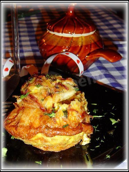 Fish in pots, baked in an omelet