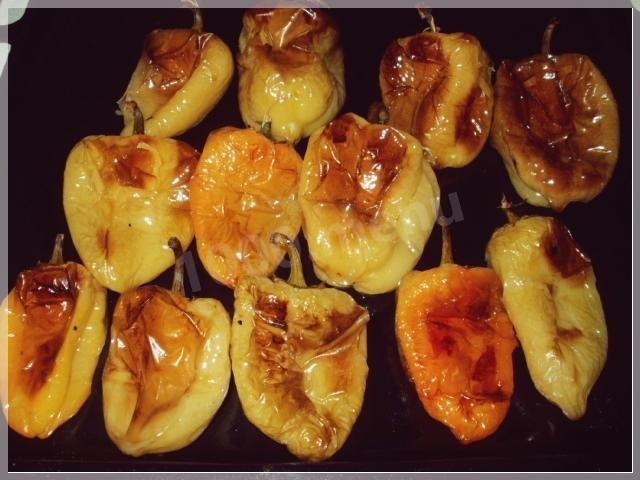 Baked chushki (baked peppers)