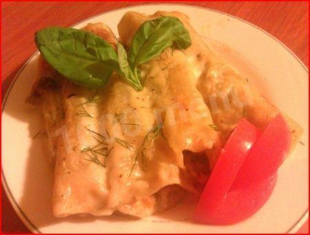 Cannelloni with minced meat and vegetables