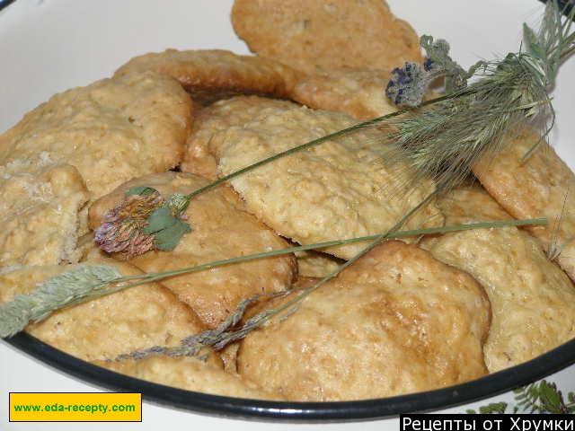 Lean biscuits with brine from oat flakes without eggs