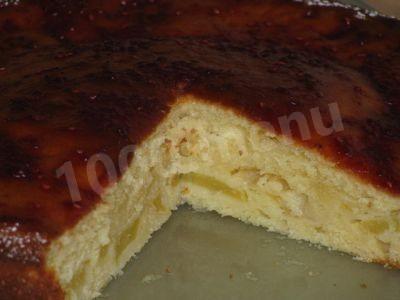 Sweet cake on kefir with raisins and vanilla