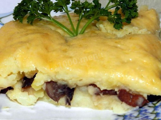 Potato casserole with champignons classic