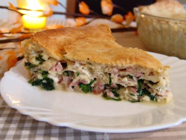 Layer cake with leeks, ham and cheese