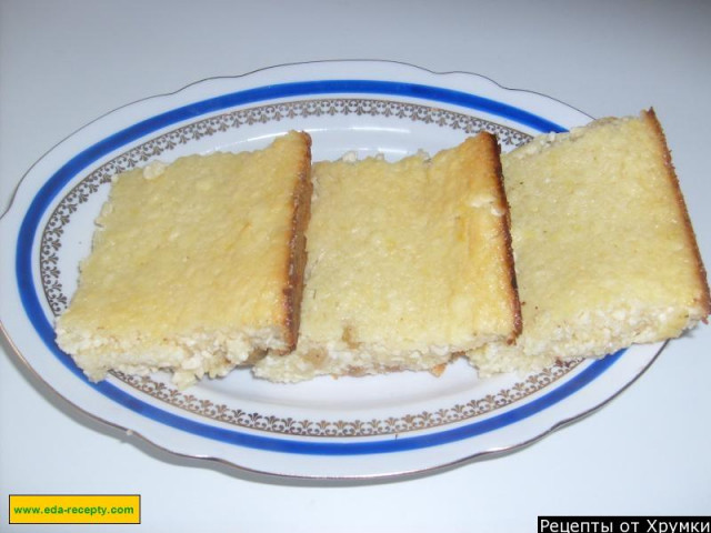 Cottage cheese casserole with flour and baking soda with raisins and semolina
