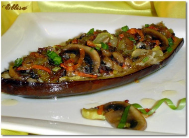Eggplant with mushrooms and zucchini