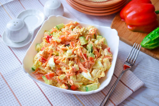 Salad with chicken breast and Korean carrots
