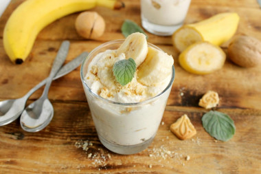 Cottage cheese with banana