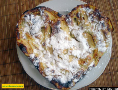 Honey cake with cinnamon, nuts and apples