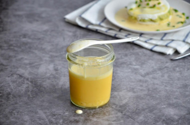 Butter and egg sauce