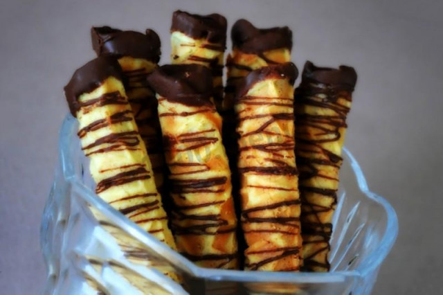 Waffle rolls with chocolate-covered cherries