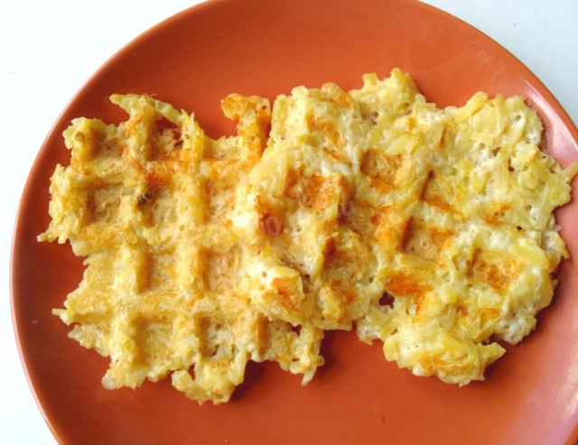 Potato pancakes in a waffle iron without oil