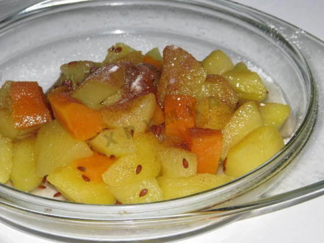 Baked pumpkin with apples and cinnamon in the microwave