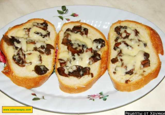 Hot sandwiches with cheese in the microwave