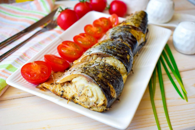 Mackerel baked in a slow cooker
