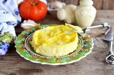 Omelet with milk in a slow cooker