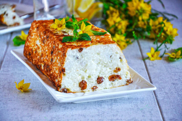 Cottage cheese casserole with rice in the oven