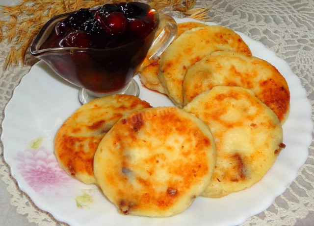 Cottage cheese cheesecakes in a slow cooker