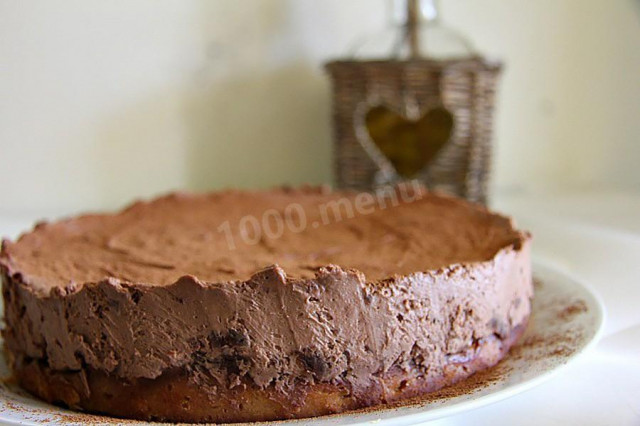 Chocolate cheesecake in a slow cooker
