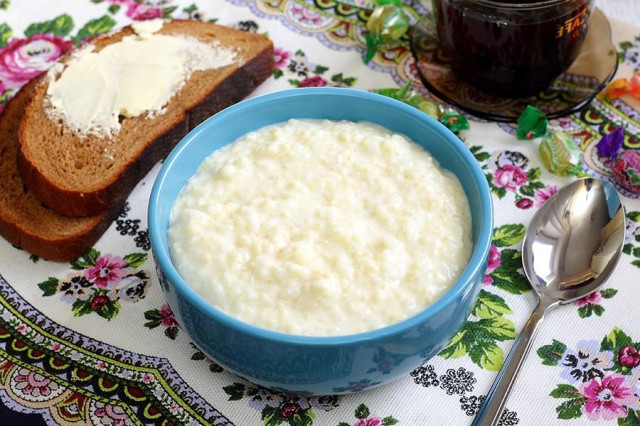 Porridge milk friendship in a slow cooker