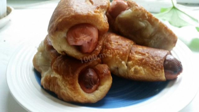 Sausages in dough in a slow cooker