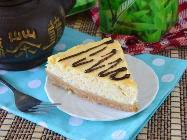 Classic cheesecake in a slow cooker