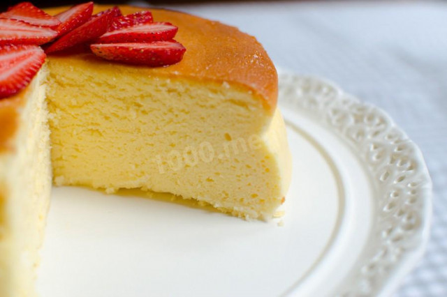 Cotton cheesecake in a slow cooker