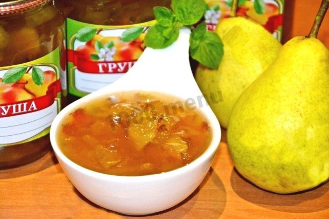 Jam made of pears and apples in a slow cooker