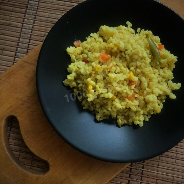 Bulgur with frozen vegetable mixture in a slow cooker