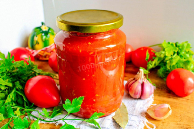 Tomatoes in tomato juice for winter canned