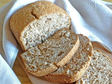 Bread with bran in a bread maker