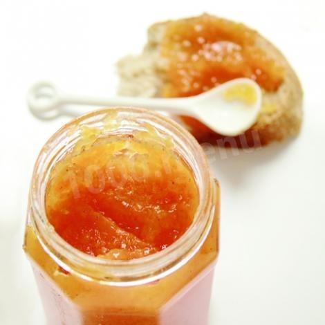 Jam in a persimmon bread maker
