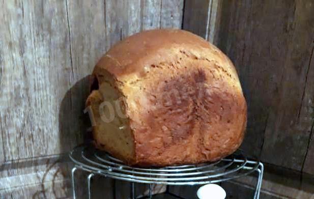 Fragrant muffin in a bread maker