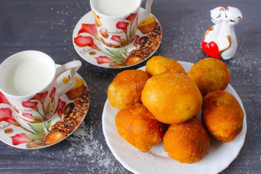 Doughnuts with condensed milk inside