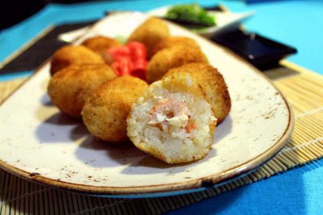 Rice balls with shrimp in batter