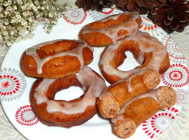 Fried doughnuts made from cocoa dough